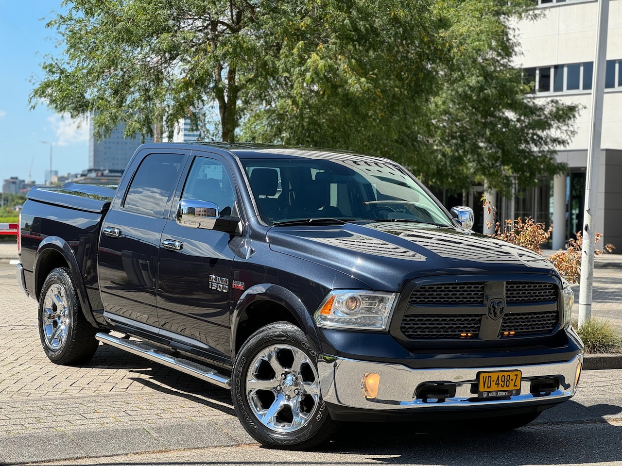 Dodge Ram 1500 - 5.7i HEMI V8 4x4 LPG-G3 6'4 LARAMIE Pano.Xen - AutoWereld.nl