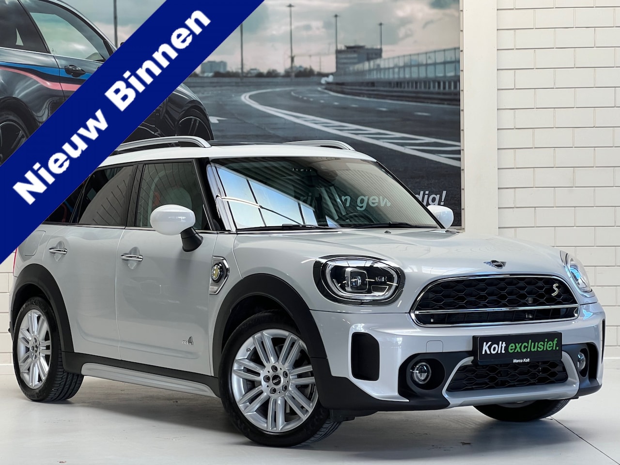 MINI Countryman - Mini 2.0 Cooper S E ALL4 MINI Yours 220 PK Automaat / Plug In Hybride / Panodak / Navi Con - AutoWereld.nl