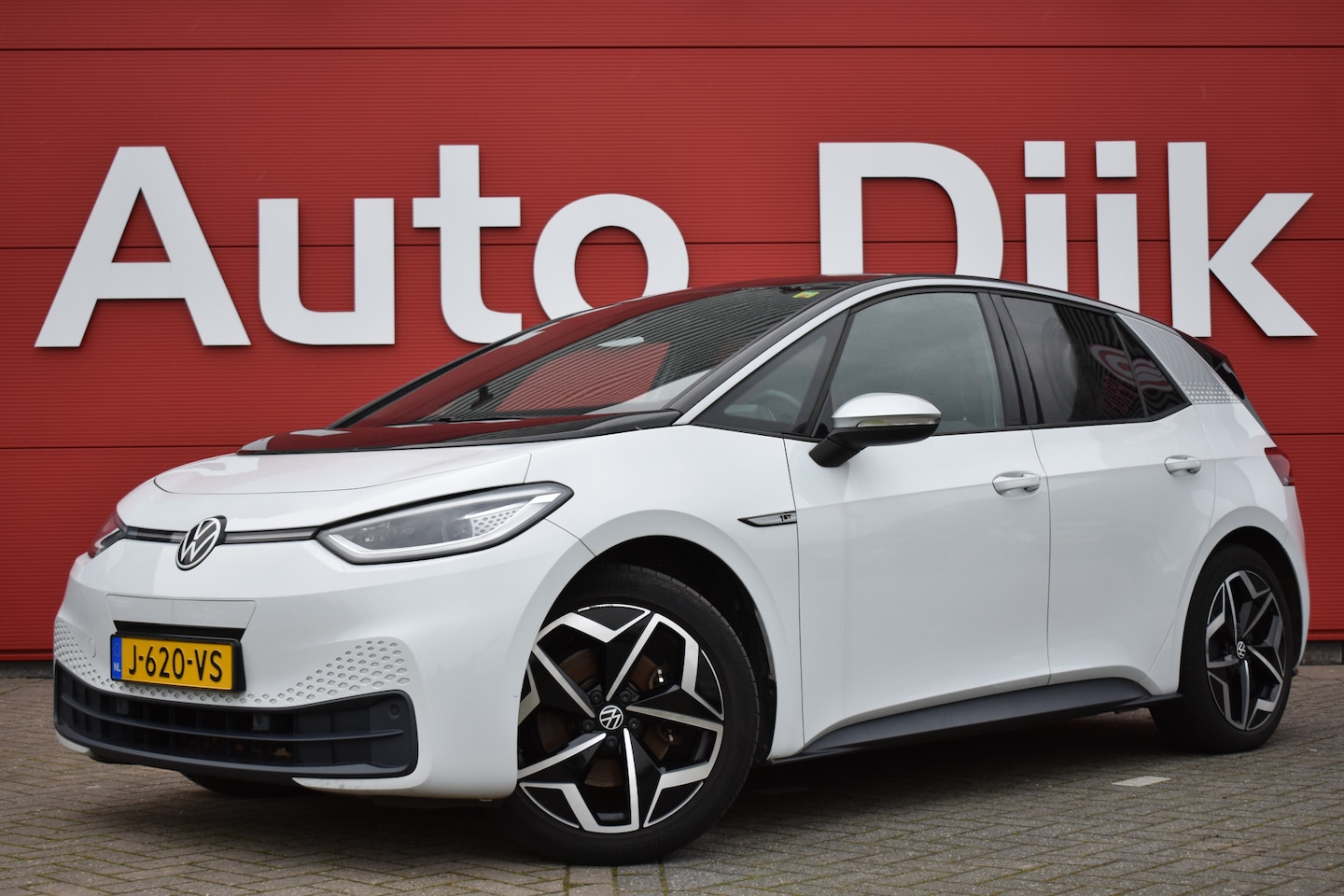 Volkswagen ID.3 - First Plus 58 kWh Matrix-LED | Keyless | Camera | Carplay | Adapt. Cruise | Navi | DAB | P - AutoWereld.nl