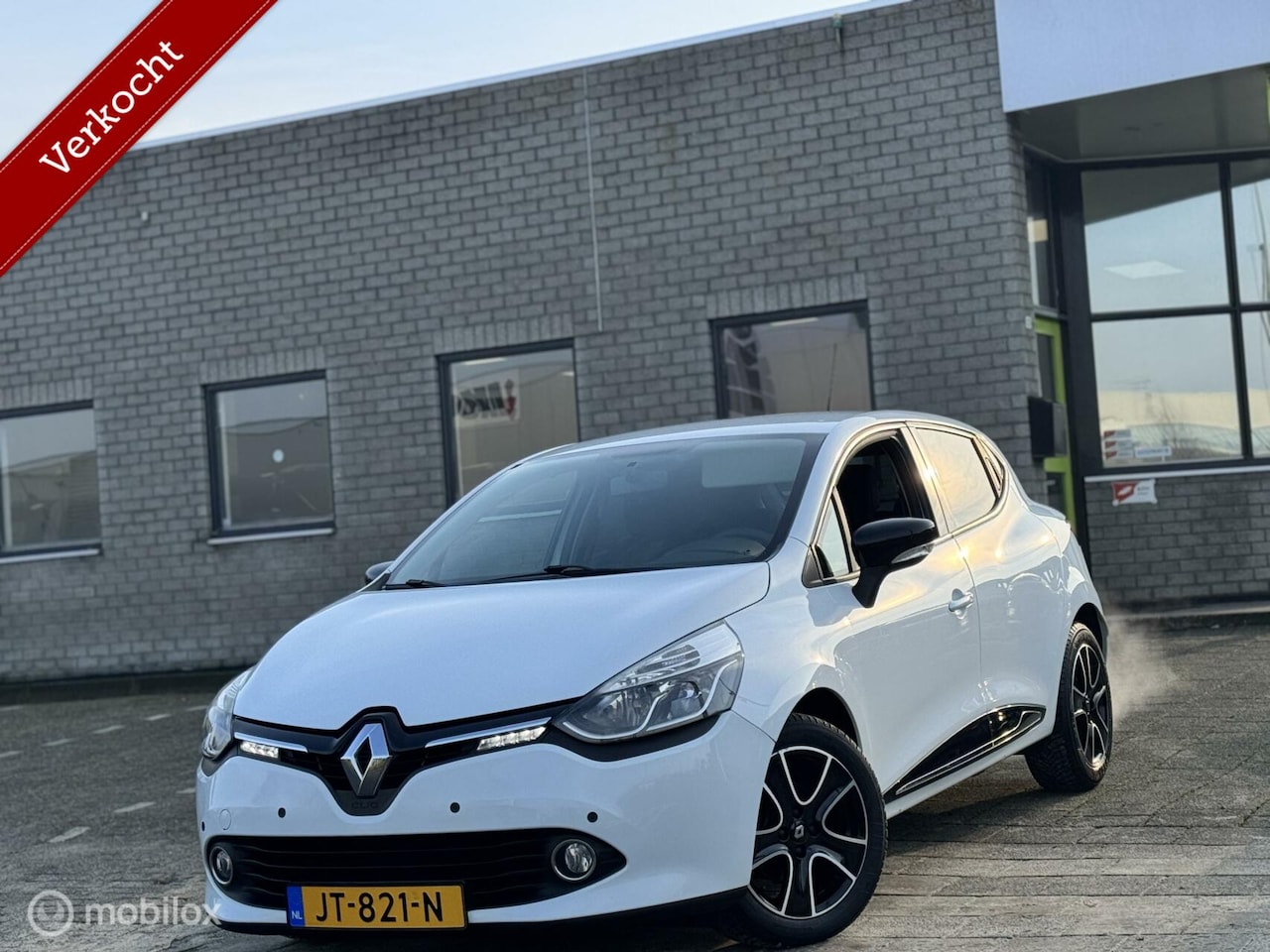 Renault Clio - 1.2 TCe Zen|Automaat LED Navi Cruise DAB NAP - AutoWereld.nl