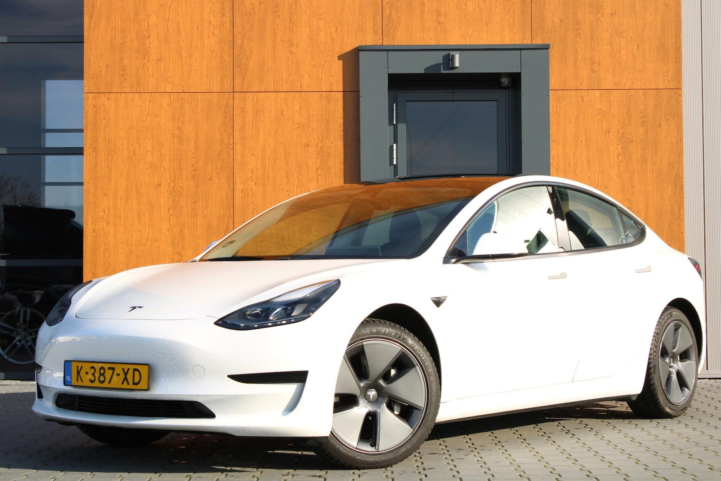 Tesla Model 3 - Standard RWD Plus 60 kWh | Facelift - AutoWereld.nl