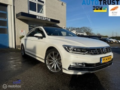 Volkswagen Passat - 1.4 TSI Highline Business R | Pano | ACC