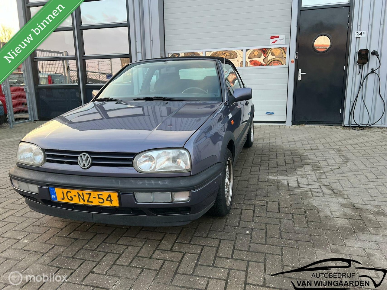 Volkswagen Golf Cabriolet - 1.8 1.8,Stuurbekrachtiging,LM Velgen - AutoWereld.nl