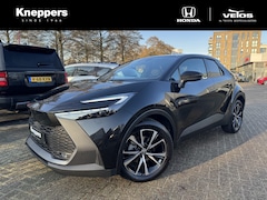 Toyota C-HR - 1.8 Hybrid 140 First Edition Dodenhoekdetectie, Navigatie, Parkeersensoren V + A , All-in