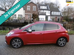 Peugeot 208 - 1.2 Allure 2e eig. 97.000km Clima Cruise Navi Trekhaak 1150kg