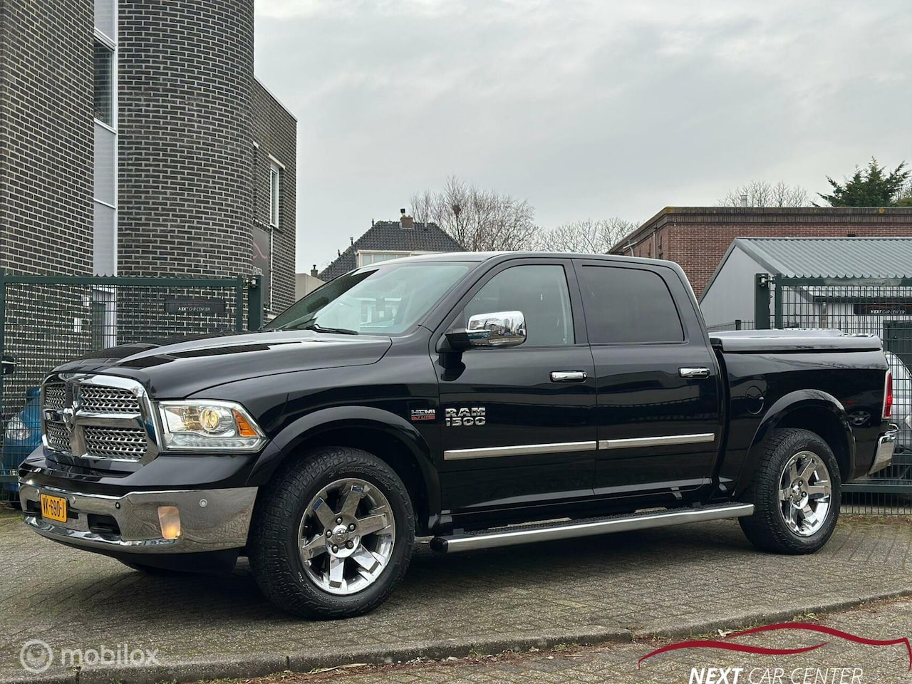 Dodge Ram 1500 - 5.7 V8 Quad Cab 6'4 5.7 V8 Quad Cab 6'4 - AutoWereld.nl