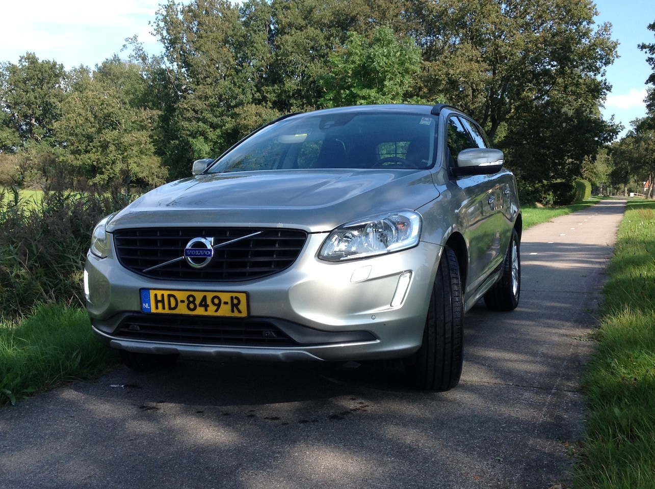 Volvo XC60 - 2.4 D4 Kinetic - AutoWereld.nl