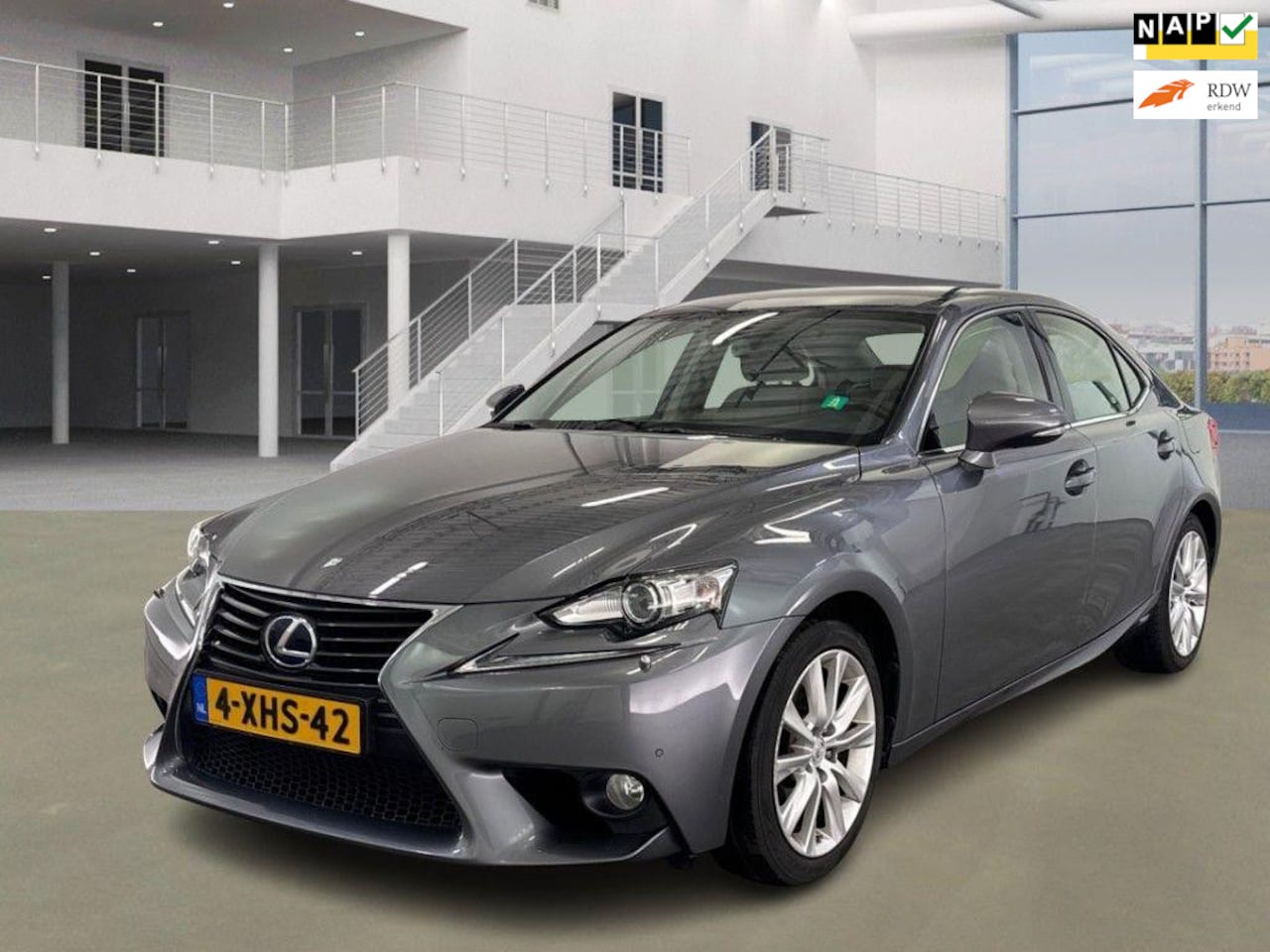 Lexus IS - 300h Business Line | NAP Navi Clima Hybrid | - AutoWereld.nl