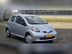 Toyota Aygo - 1.0-12V +