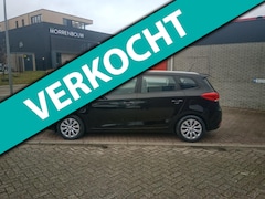 Kia Carens - 1.6 GDi ComfortLine 7 persoons incl nieuwe apk, afleveringsbeurt incl filters en bovag gar