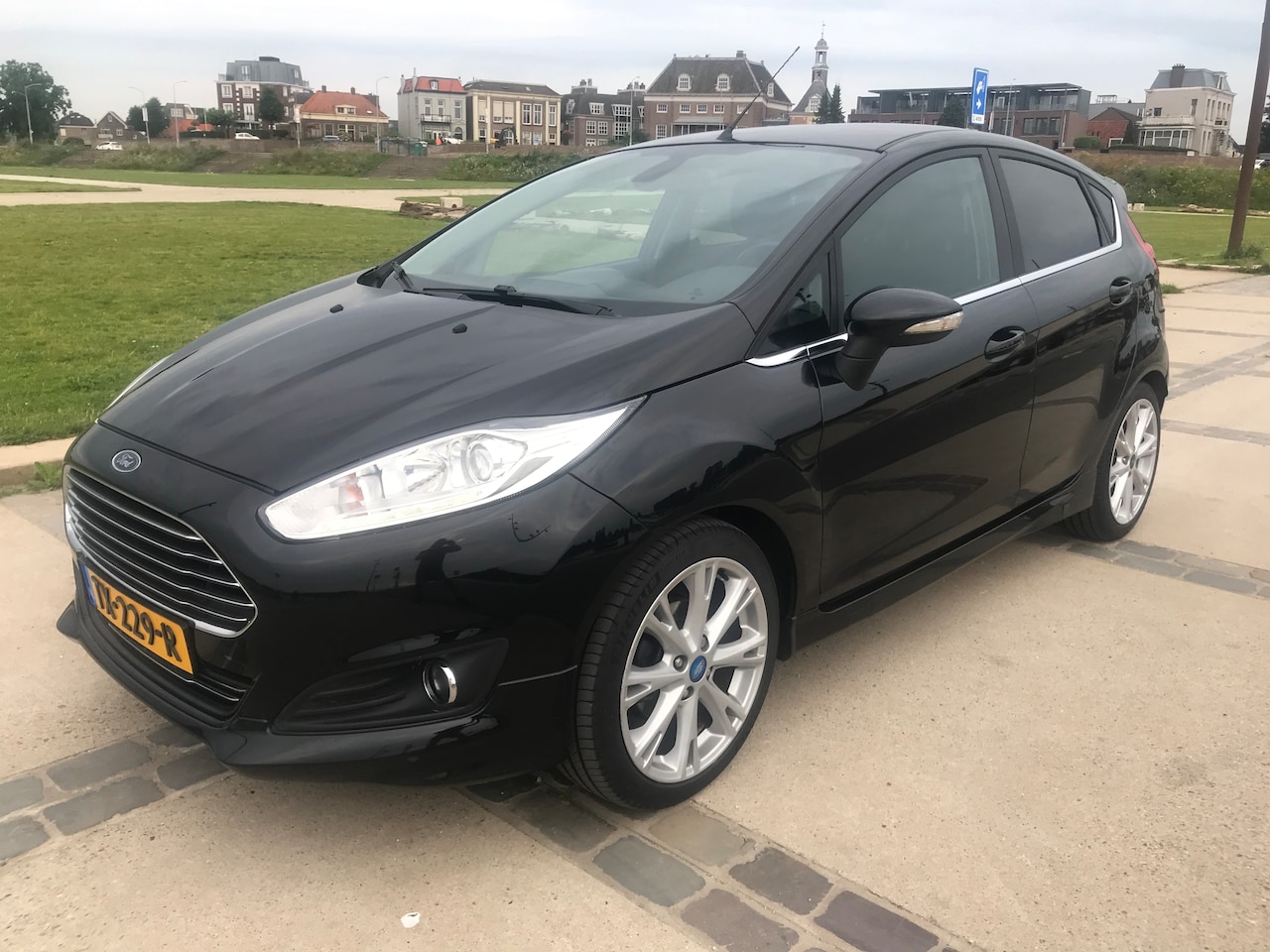 Ford Fiesta - 1.0 EcoBoost Titanium - AutoWereld.nl