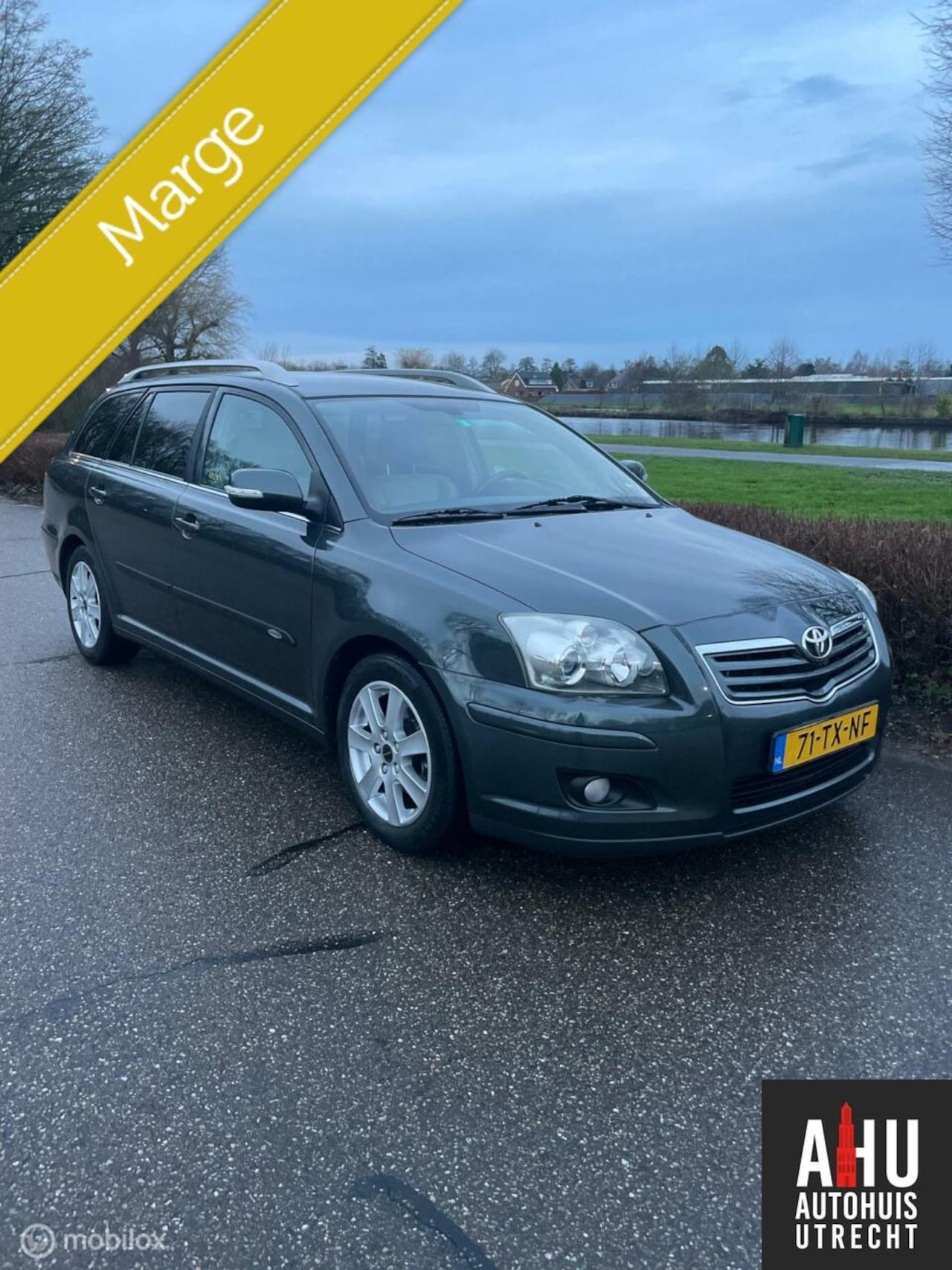 Toyota Avensis Wagon - 2.2 D-4D Executive Business 2.2 D-4D Executive Business - AutoWereld.nl