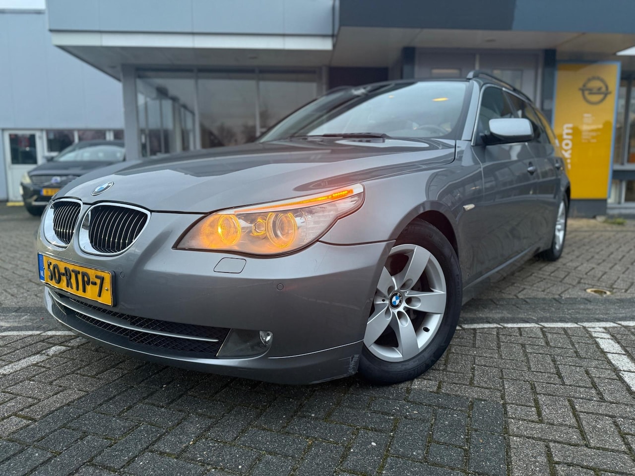 BMW 5-serie Touring - 523i | Automaat | Facelift | Groot Navi | Stoelverw | PDC | - AutoWereld.nl