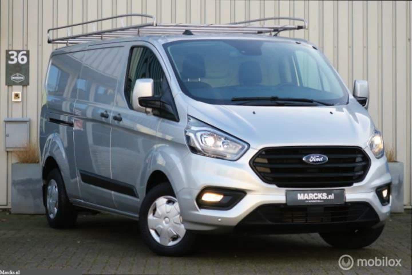 Ford Transit Custom - 300 2.0 TDCI L2 Trend nog maar 55.000km!!! - AutoWereld.nl