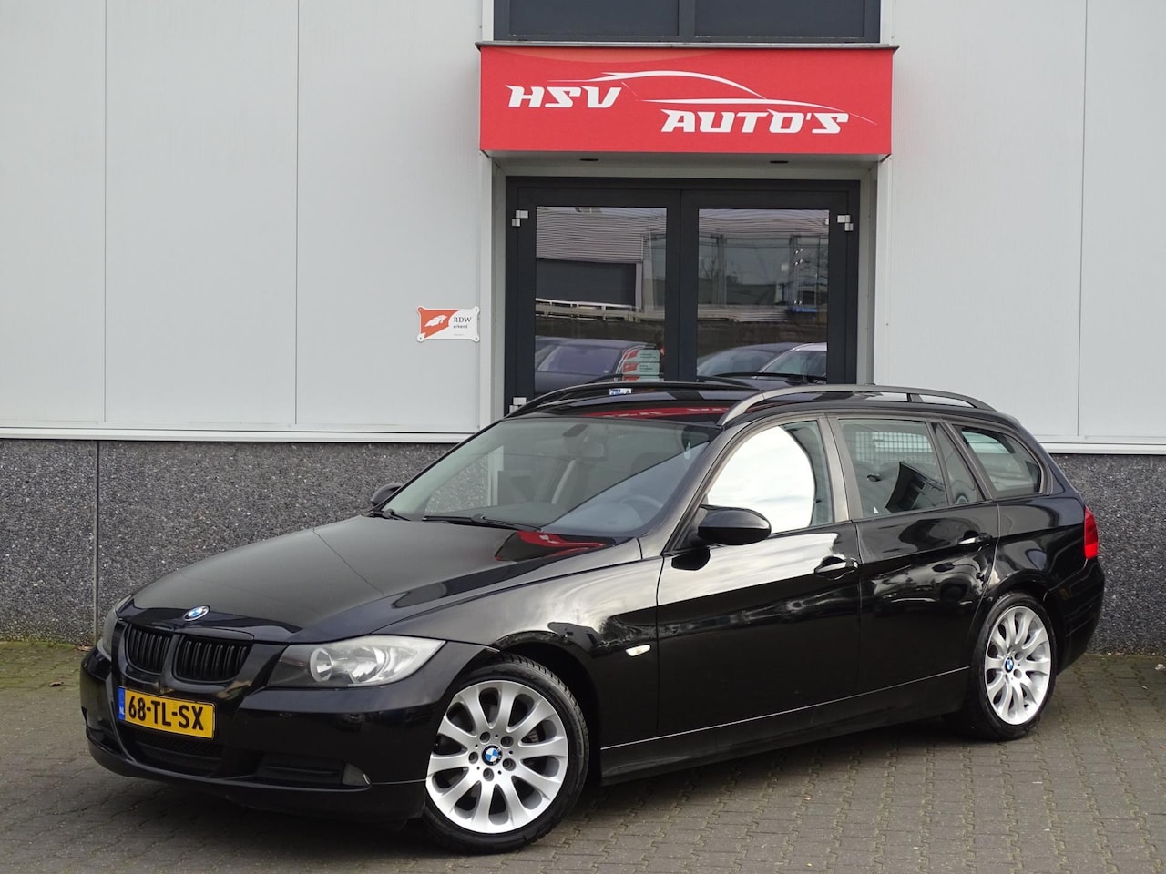 BMW 3-serie Touring - 318i Business Line navi LM airco - AutoWereld.nl