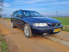 Volvo V70 - 2.4 Comfort Line