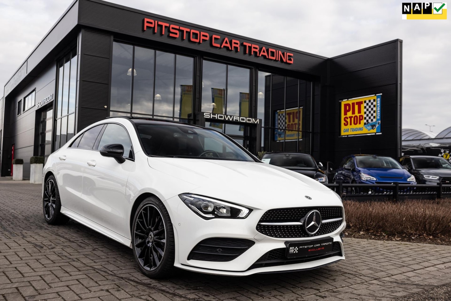 Mercedes-Benz CLA-Klasse - 200 AMG, 163 PK, Camera, Pano, Sfeerverlichting, 1e Eigenaar! - AutoWereld.nl