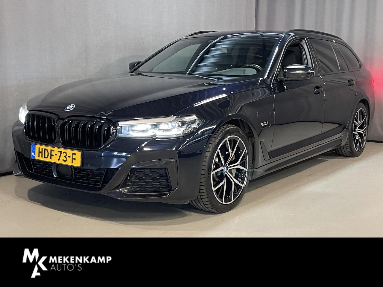 BMW 5-serie Touring - 530e High Executive M Sport 19"/Stoel + stuurverwarming/Adaptieve cruise/LED/Camera/Apple - AutoWereld.nl