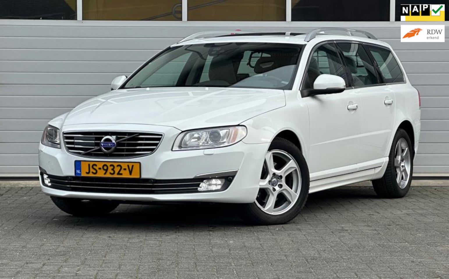 Volvo V70 - 2.0 D4 Polar+ Intellisafe Pro Line, standkachel - AutoWereld.nl