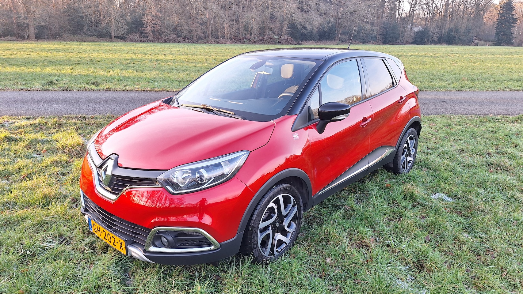 Renault Captur - 1.2 TCe Helly Hansen - AutoWereld.nl