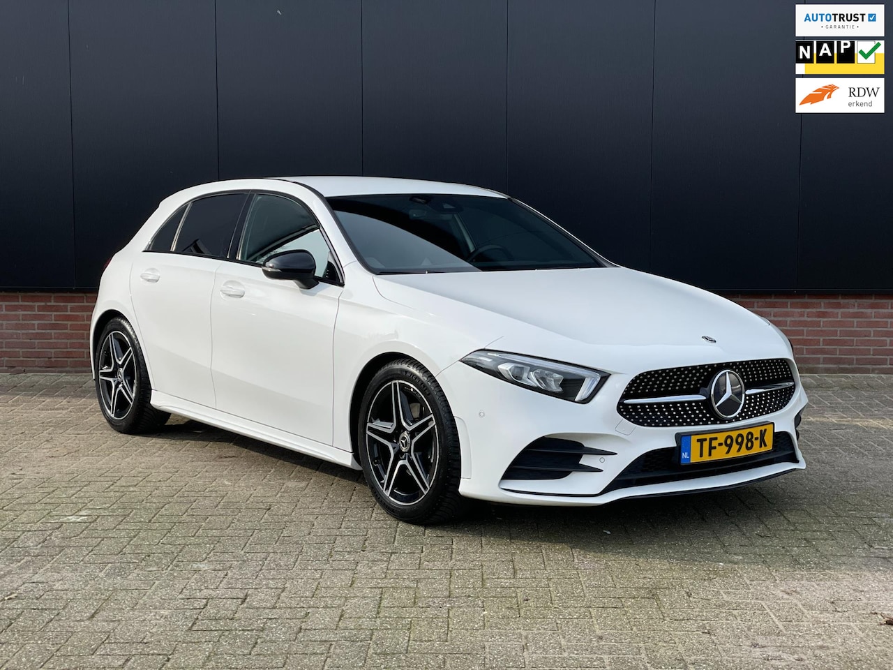 Mercedes-Benz A-klasse - 200 AMG pakket. NL auto - AutoWereld.nl