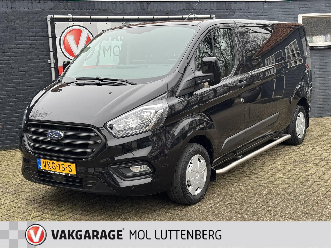 Ford Transit Custom - GB 2.0 TDCi 130PK 340 L2H1 Trend/ 2800KG TREKGEWICHT, PDC, A.U.R.CAMERA, BLUETOOTH - AutoWereld.nl