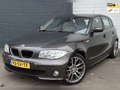 BMW 1-serie - 118i Business Line AUTOMAAT/LEDER/LMV/NAP