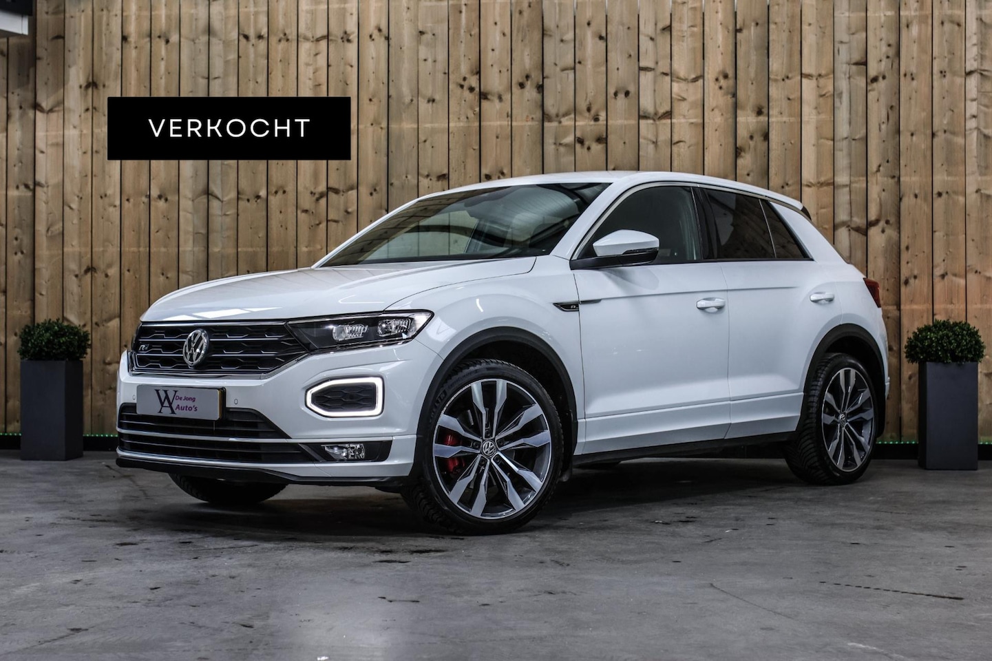 Volkswagen T-Roc - 1.5 TSI R-Line *Camera*Virtual*Keyless*Trekhaak* - AutoWereld.nl