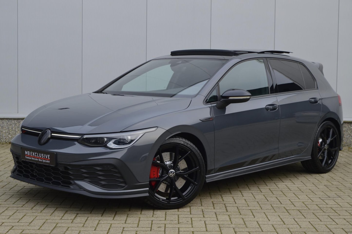 Volkswagen Golf - 8 2.0 GTI Clubsport Black Style 300pk DSG7 2021 - AutoWereld.nl