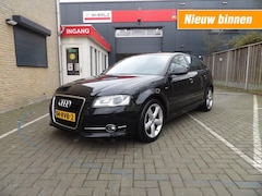 Audi A3 - 1.4 TFSI 5 drs - s-line - navigatie - cruise