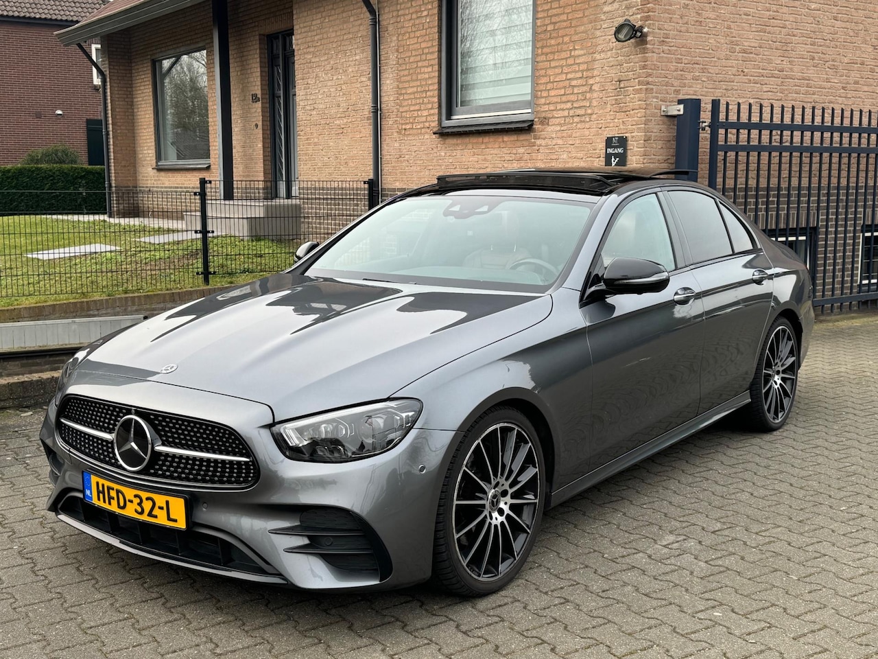 Mercedes-Benz E-klasse - 200 d AMG LIne Burm|Camera|Pano|Memory| - AutoWereld.nl