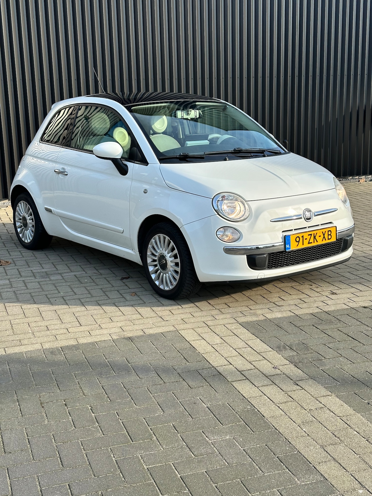 Fiat 500 - 1.2 Lounge achteruit rij camera panoramadak - AutoWereld.nl