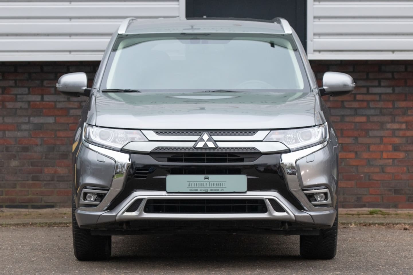 Mitsubishi Outlander - Outlander 2.4 PHEV Plug-in Hybrid PHEV Basis 4WD - AutoWereld.nl