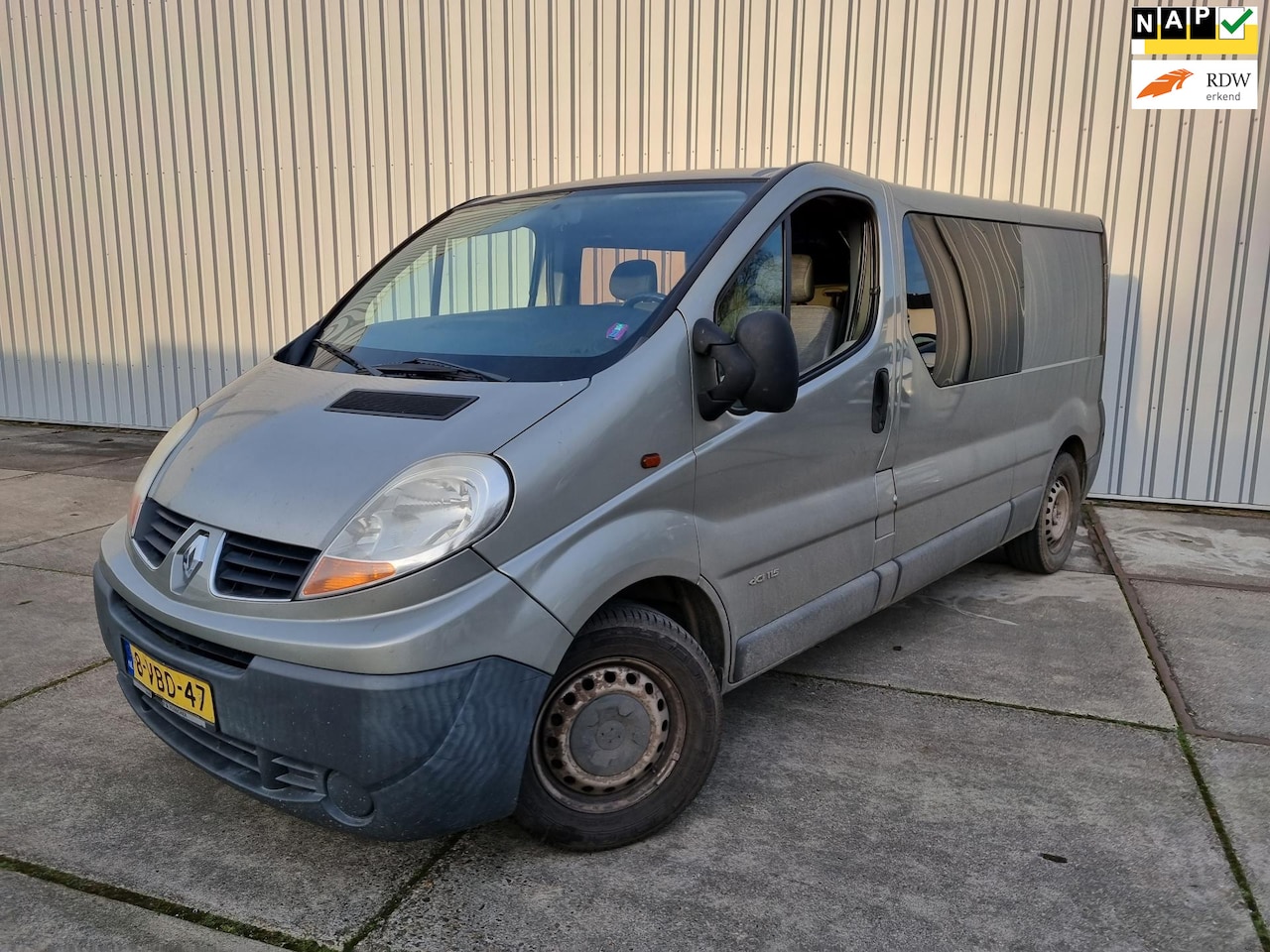 Renault Trafic - 2.5 dCi T29 L2H1 DC 5 persoons airco - AutoWereld.nl