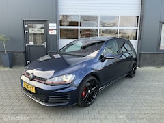 Volkswagen Golf - 2.0 TSI GTI Performance / DSG / Pano / ACC