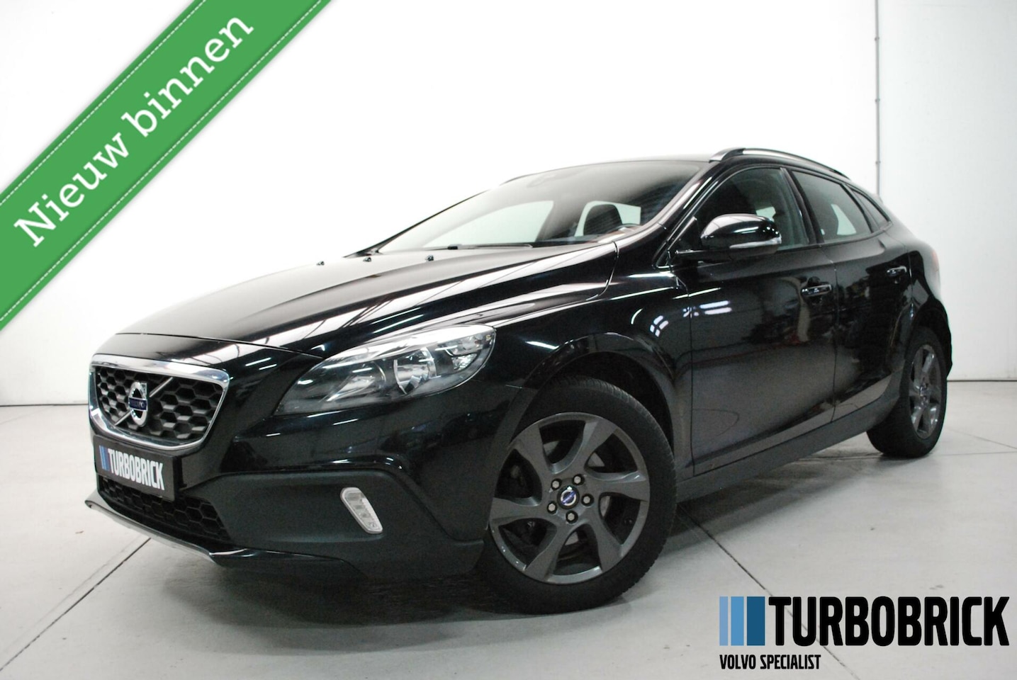 Volvo V40 Cross Country - 1.6 T4 Summum | Leder | afn trekhaak | Navi| Cruise | Climate - AutoWereld.nl