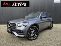 Mercedes-Benz GLC-klasse - 300e 4MATIC AMG Panodak Camera Trekhaak Virtual Elektr stoelen Sfeerverlichting