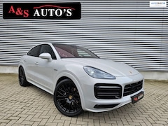 Porsche Cayenne Coupé - 3.0 E-Hybrid 462pk Pano Luchtv Sportchrono HUD Acc Bose 22inc Sfeerverlichting 360 camera