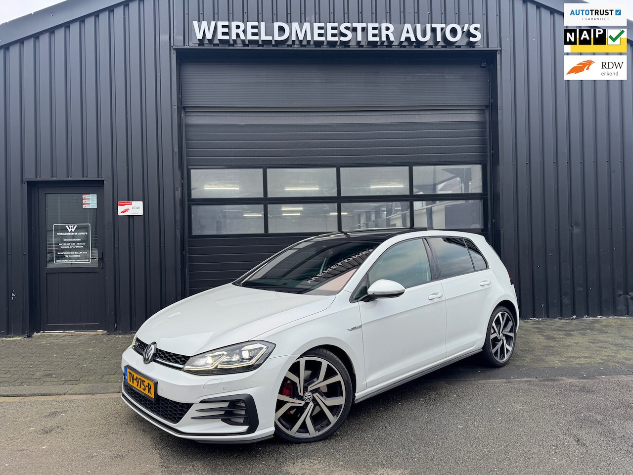 Volkswagen Golf - 2.0 TDI GTD PANO DSG VIRTUAL BOMVOL!! - AutoWereld.nl