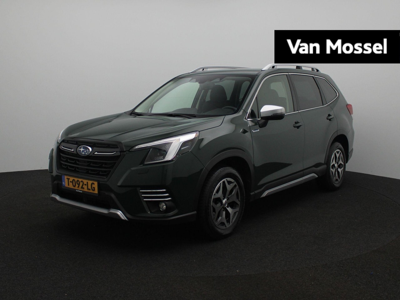 Subaru Forester - 2.0i e-BOXER Premium | Climate Control | Navigatie | Lichtmetalen Velgen | Cruise Control - AutoWereld.nl