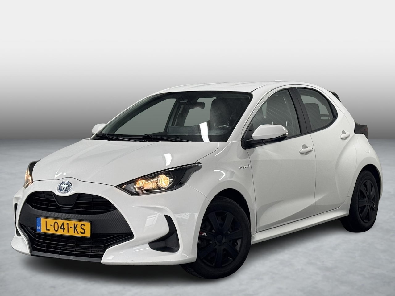 Toyota Yaris - 1.5 Hybrid Active Clima Cruise Camera - AutoWereld.nl