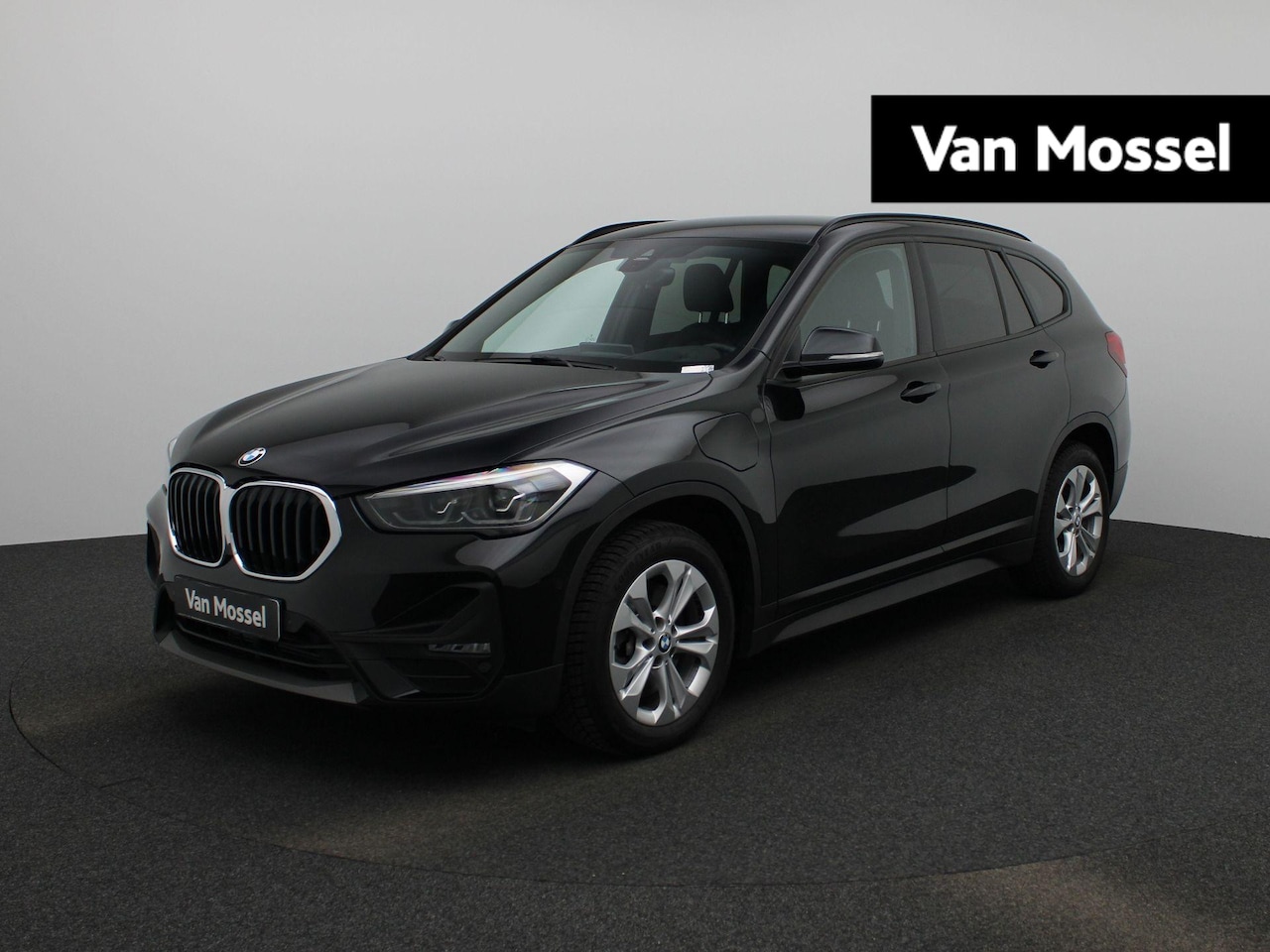 BMW X1 - xDrive25e Executive | NAVIGATIE | ELEKTRISCH BEDIENBARE ACHTERKLEP | CRUISE CONTROL | CLIM - AutoWereld.nl