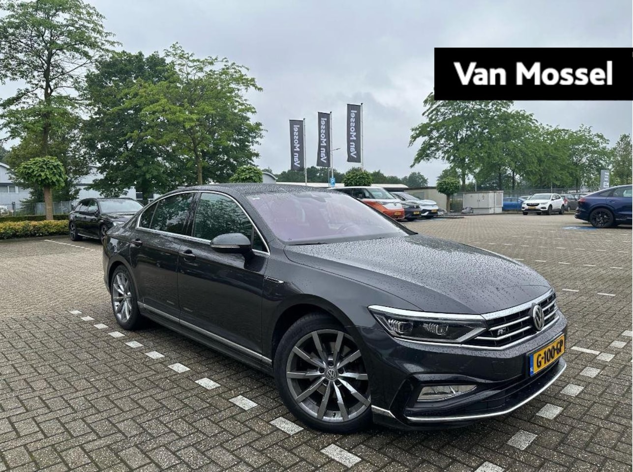 Volkswagen Passat - 1.5 TSI Elegance Business R 150 PK DSG | Automaat | Panoramadak | Trekhaak | Digital Cockp - AutoWereld.nl