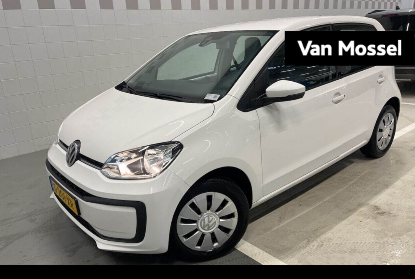 Volkswagen Up! - 1.0 BMT move up! 60 PK | Airco | Bluetooth | DAB+ | Telefoonhouder | Elektrische ramen | L - AutoWereld.nl