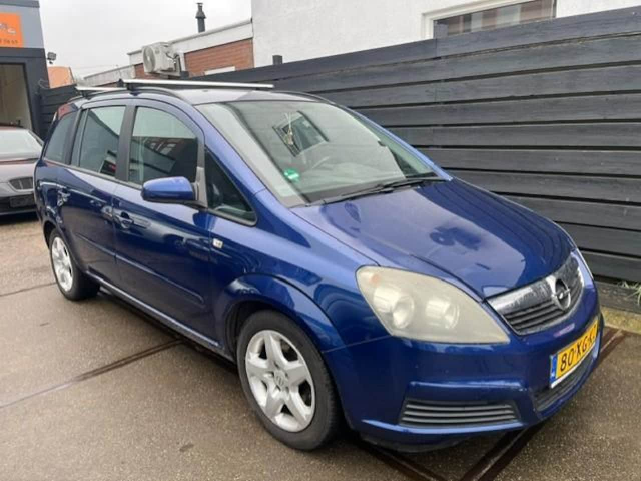 Opel Zafira - 2.2 Business 7 PERSOON/RIJDT EN SCHAKELD PRIMA/NAP/APK AGUSTUS 2025! - AutoWereld.nl