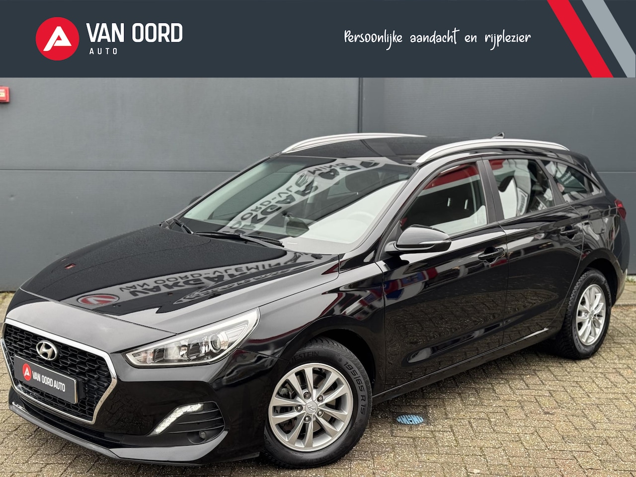 Hyundai i30 Wagon - 1e Eigenaar / 100 % Onderhoud / Camera / NAV - AutoWereld.nl