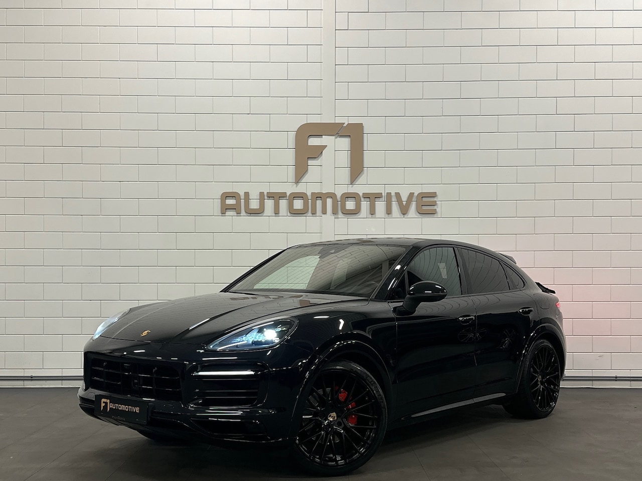 Porsche Cayenne - 3.0 E-Hybrid Pano|Sportdesign|Chrono|BOSE|360c - AutoWereld.nl