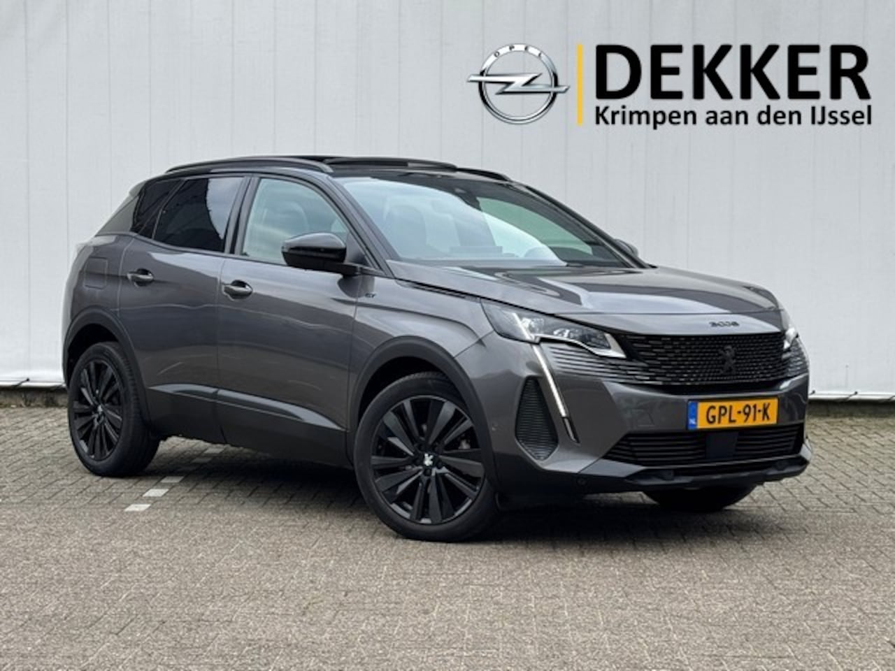 Peugeot 3008 - 1.2 Turbo GT BlackLine Automaat met Schuifdak, Navi/Camera, 19inch - AutoWereld.nl