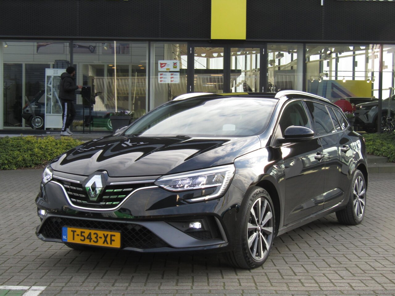 Renault Mégane E-Tech - Estate 1.6 Plug-In Hybrid 160pk R.S. Line / Bose / Navi / Camera / Blindspot Warning - AutoWereld.nl