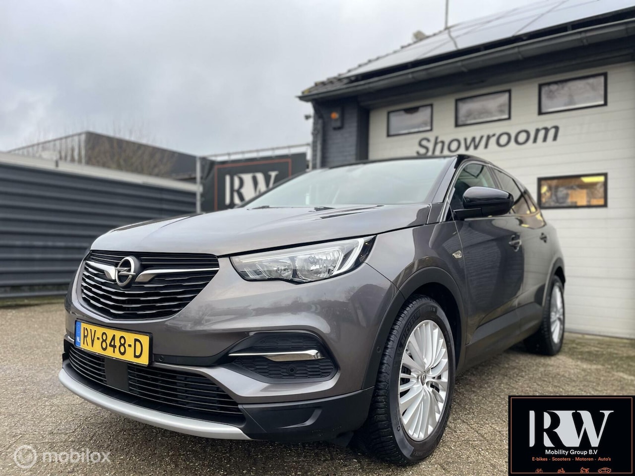 Opel Grandland X - 1.2 Turbo Innovation zeer rijk uitgerust! - AutoWereld.nl